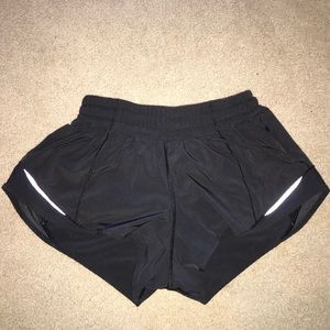 Lululemon Hotty Hot Short 2.5”